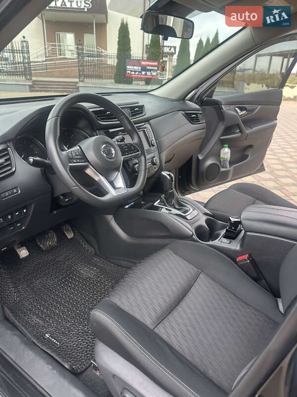 Внедорожник / Кроссовер Nissan Rogue 2020 в Гайсине