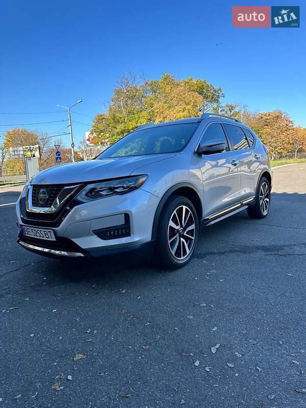 Позашляховик / Кросовер Nissan Rogue 2017 в Миколаєві