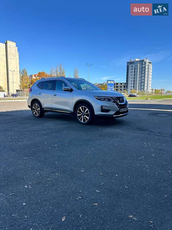 Позашляховик / Кросовер Nissan Rogue 2017 в Миколаєві