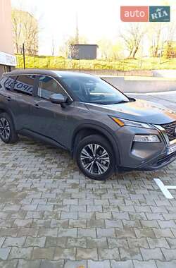 Внедорожник / Кроссовер Nissan Rogue 2023 в Луцке