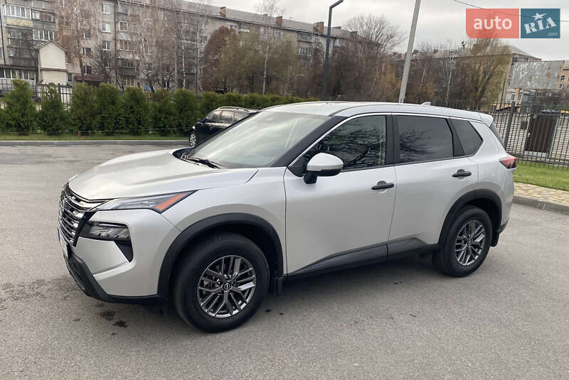 Внедорожник / Кроссовер Nissan Rogue 2024 в Броварах
