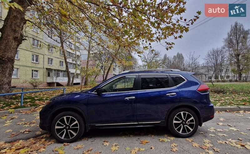 Внедорожник / Кроссовер Nissan Rogue 2017 в Запорожье