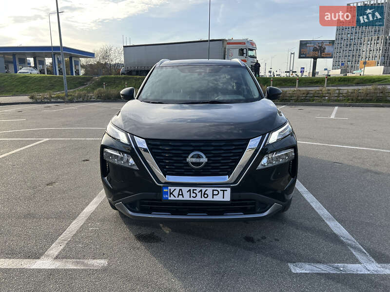 Внедорожник / Кроссовер Nissan Rogue 2023 в Киеве
