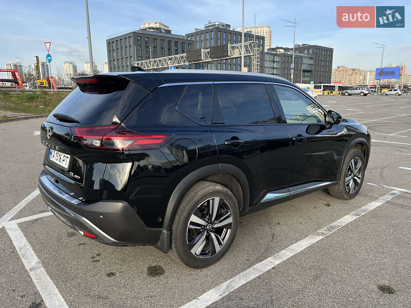 Внедорожник / Кроссовер Nissan Rogue 2023 в Киеве