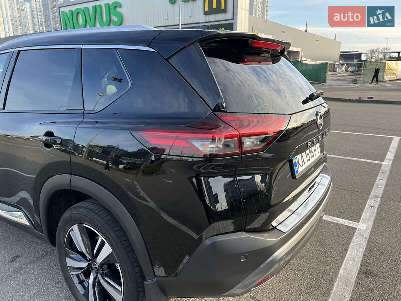 Внедорожник / Кроссовер Nissan Rogue 2023 в Киеве