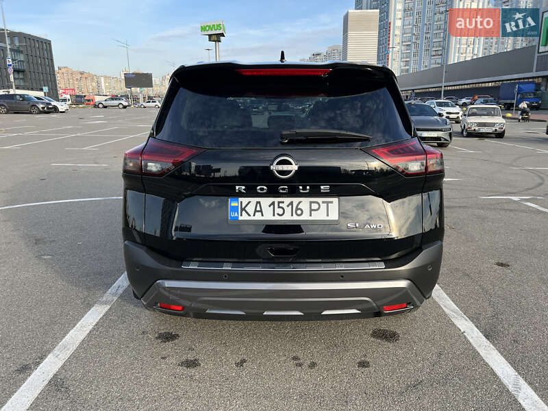 Внедорожник / Кроссовер Nissan Rogue 2023 в Киеве