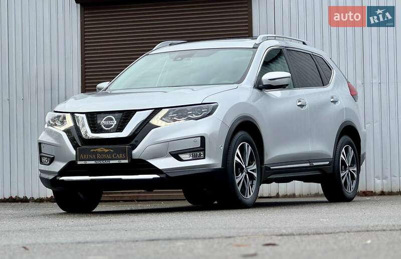 Внедорожник / Кроссовер Nissan Rogue 2017 в Киеве