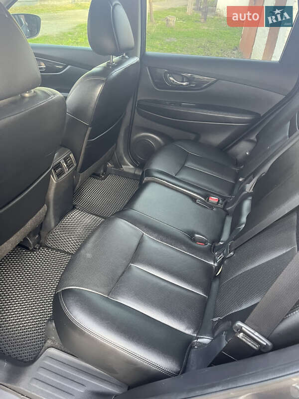 Внедорожник / Кроссовер Nissan Rogue 2017 в Днепре фото 9 Внедорожник / Кроссовер Nissan Rogue 2017 в Днепре