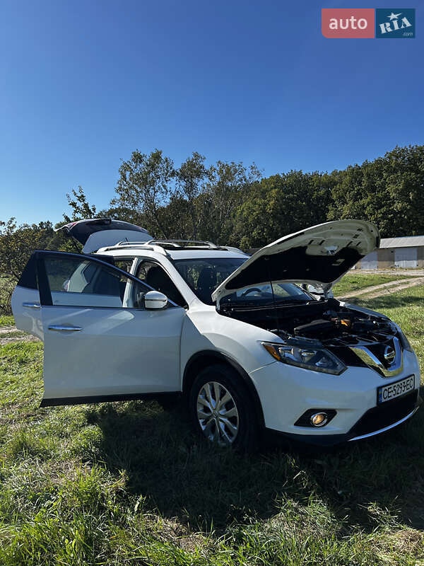 Внедорожник / Кроссовер Nissan Rogue 2016 в Новоднестровске