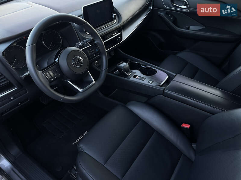 Внедорожник / Кроссовер Nissan Rogue 2020 в Каменском