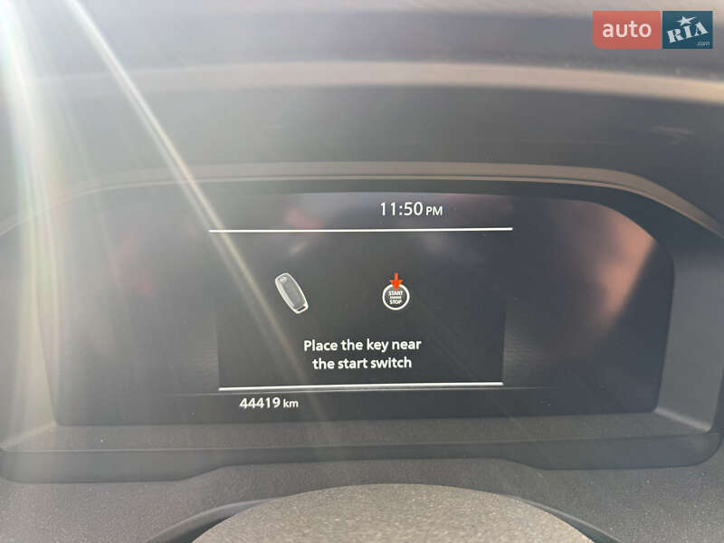 Внедорожник / Кроссовер Nissan Rogue 2023 в Львове