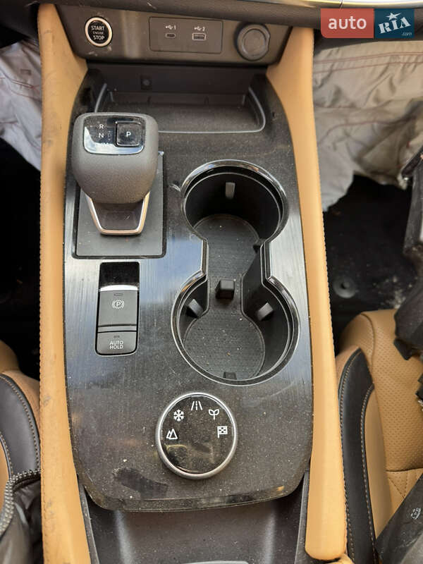 Внедорожник / Кроссовер Nissan Rogue 2023 в Львове