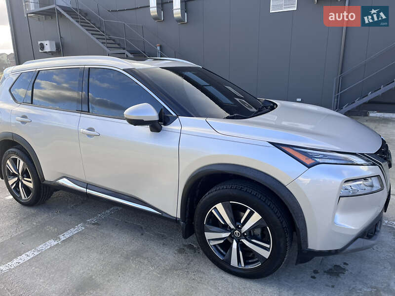 Позашляховик / Кросовер Nissan Rogue 2020 в Львові