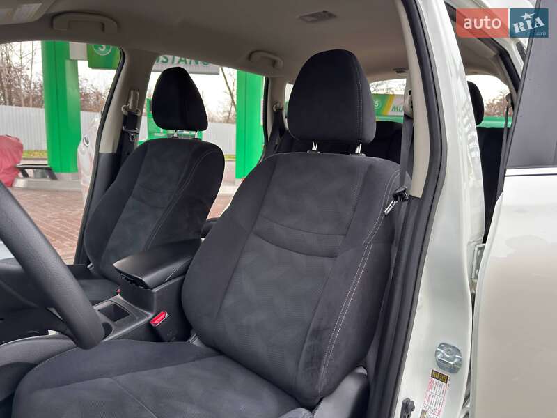 Позашляховик / Кросовер Nissan Rogue 2016 в Дніпрі фото 13 Позашляховик / Кросовер Nissan Rogue 2016 в Дніпрі