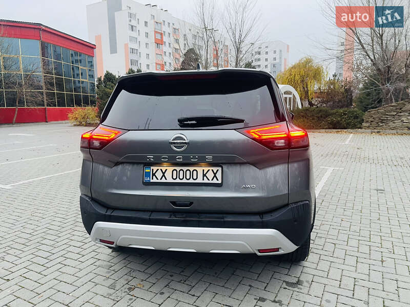 Позашляховик / Кросовер Nissan Rogue 2021 в Харкові