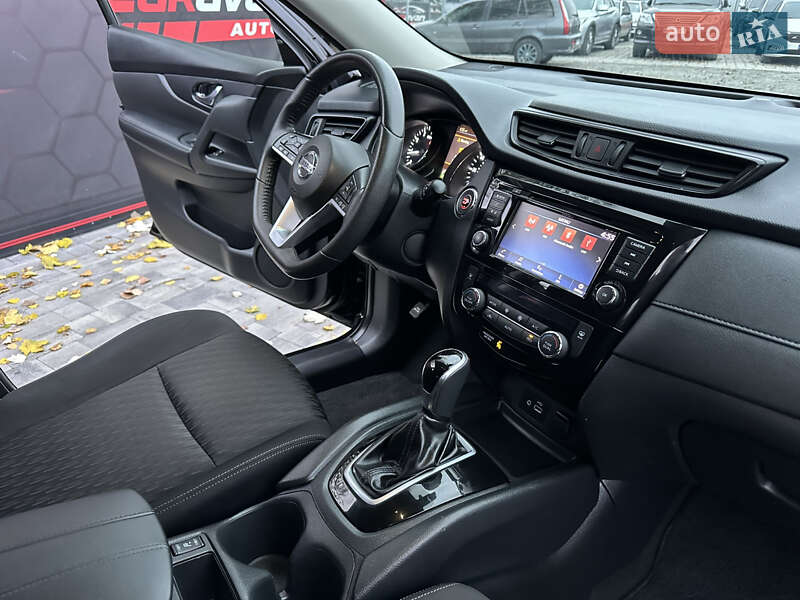 Внедорожник / Кроссовер Nissan Rogue 2020 в Днепре