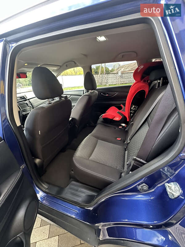 Внедорожник / Кроссовер Nissan Rogue 2019 в Киеве