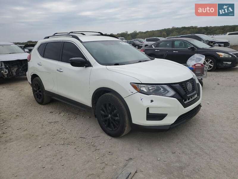 Внедорожник / Кроссовер Nissan Rogue 2018 в Луцке