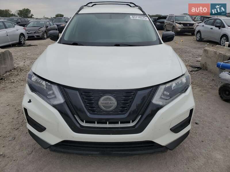 Внедорожник / Кроссовер Nissan Rogue 2018 в Луцке