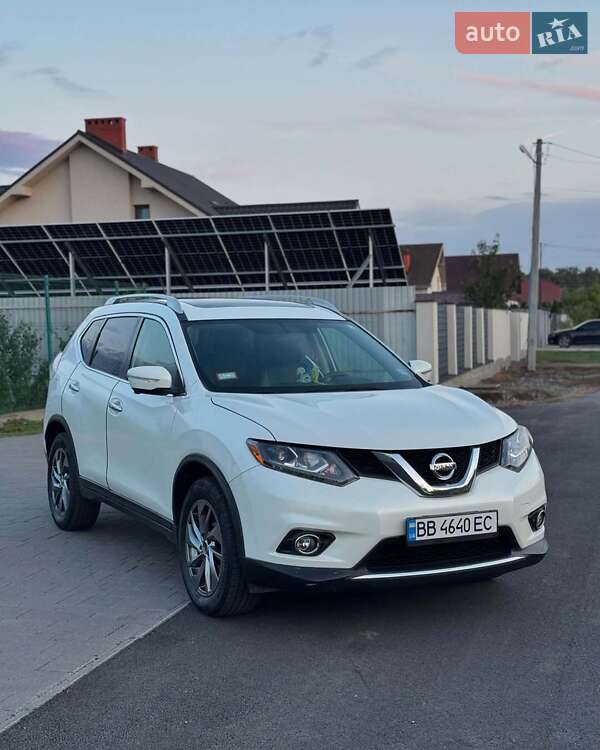 Внедорожник / Кроссовер Nissan Rogue 2015 в Львове