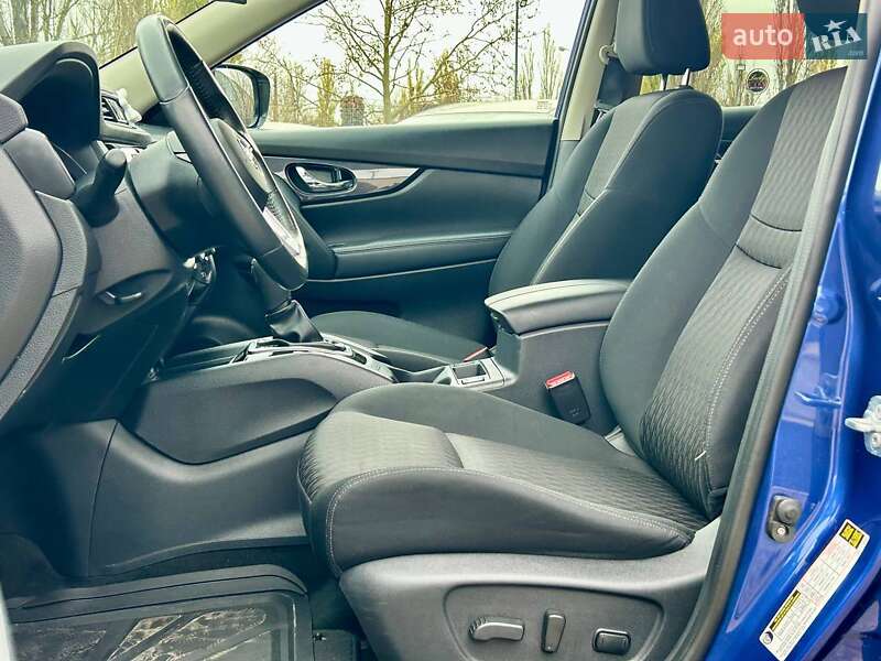 Внедорожник / Кроссовер Nissan Rogue 2017 в Одессе