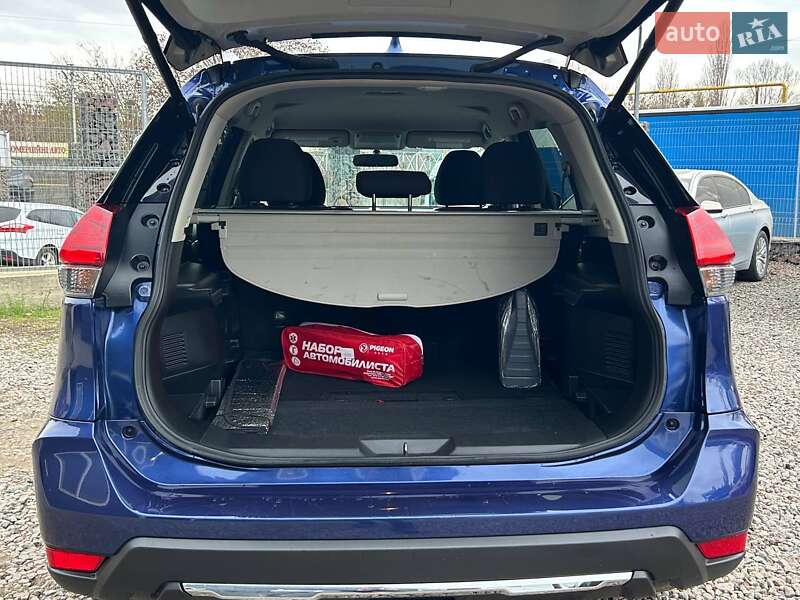 Внедорожник / Кроссовер Nissan Rogue 2017 в Одессе