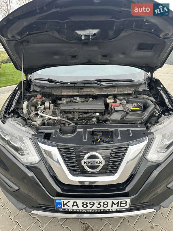 Внедорожник / Кроссовер Nissan Rogue 2017 в Киеве