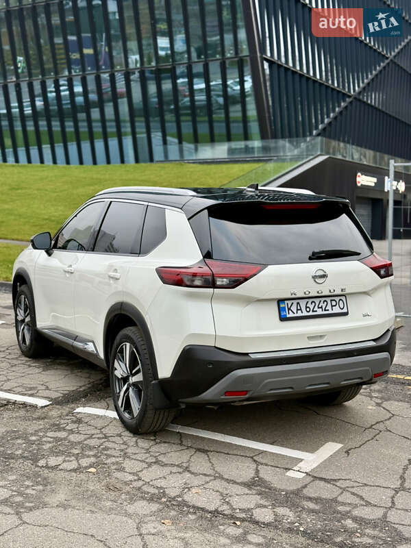 Внедорожник / Кроссовер Nissan Rogue 2021 в Киеве