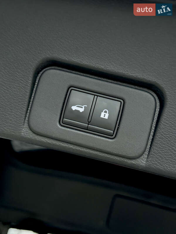 Внедорожник / Кроссовер Nissan Rogue 2021 в Киеве