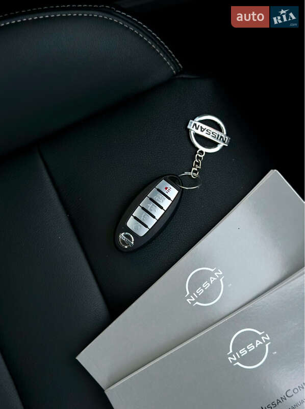 Внедорожник / Кроссовер Nissan Rogue 2021 в Киеве