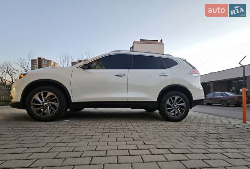 Внедорожник / Кроссовер Nissan Rogue 2015 в Житомире