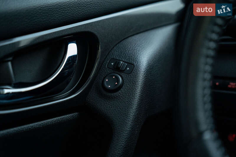 Внедорожник / Кроссовер Nissan Rogue 2017 в Черновцах фото 17 Внедорожник / Кроссовер Nissan Rogue 2017 в Черновцах