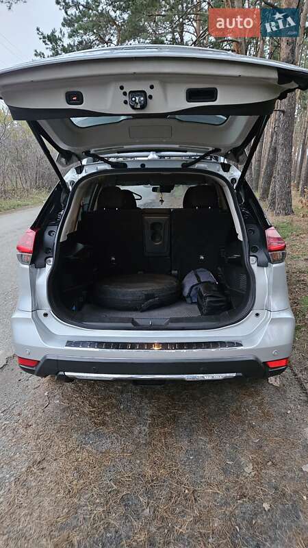 Внедорожник / Кроссовер Nissan Rogue 2019 в Василькове