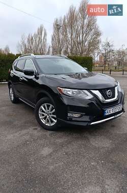 Позашляховик / Кросовер Nissan Rogue 2019 в Зміїві