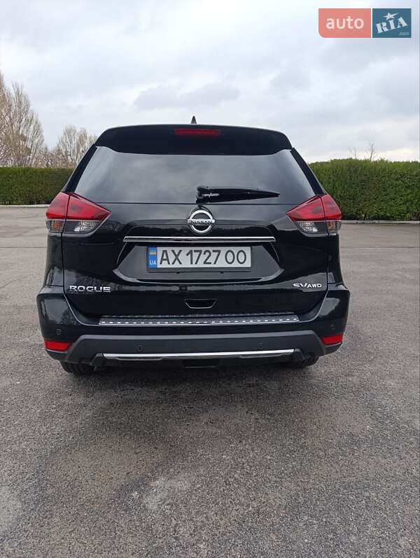 Внедорожник / Кроссовер Nissan Rogue 2019 в Змиеве