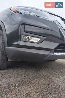 Внедорожник / Кроссовер Nissan Rogue 2019 в Змиеве