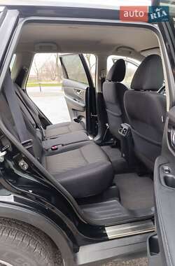 Внедорожник / Кроссовер Nissan Rogue 2019 в Змиеве