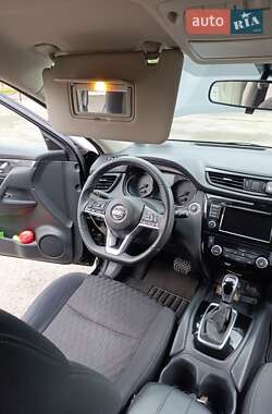 Внедорожник / Кроссовер Nissan Rogue 2019 в Змиеве