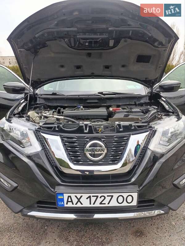 Внедорожник / Кроссовер Nissan Rogue 2019 в Змиеве