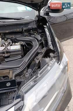 Внедорожник / Кроссовер Nissan Rogue 2019 в Змиеве