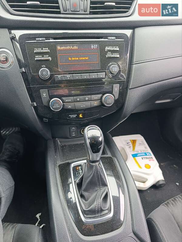 Внедорожник / Кроссовер Nissan Rogue 2017 в Луцке