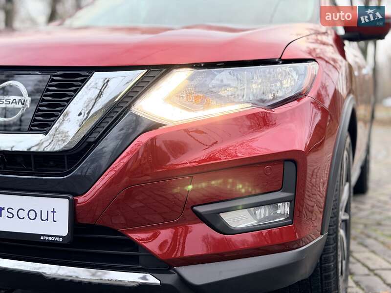 Внедорожник / Кроссовер Nissan Rogue 2018 в Киеве