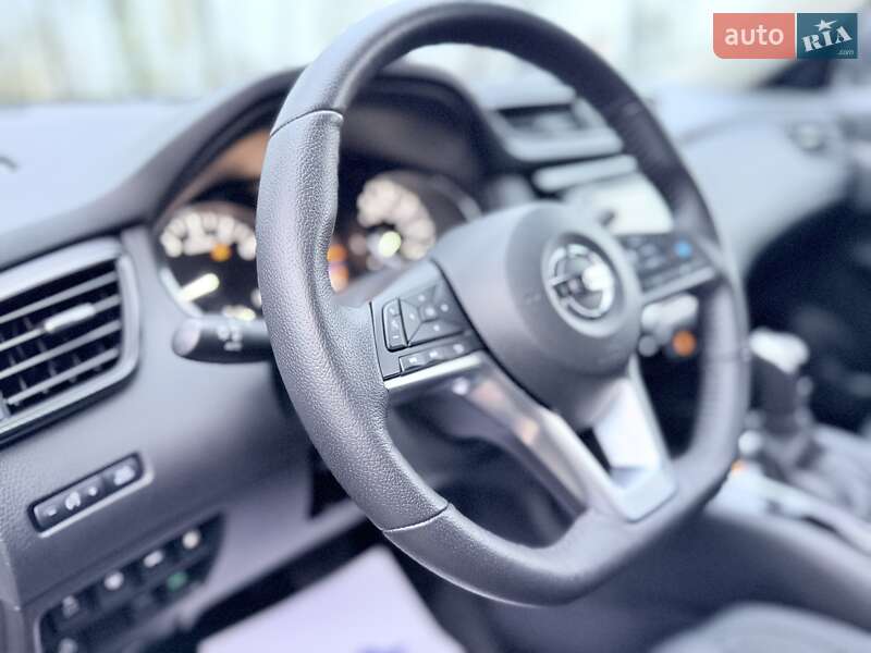 Внедорожник / Кроссовер Nissan Rogue 2018 в Киеве