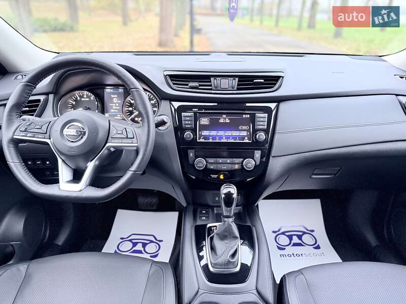 Внедорожник / Кроссовер Nissan Rogue 2018 в Киеве