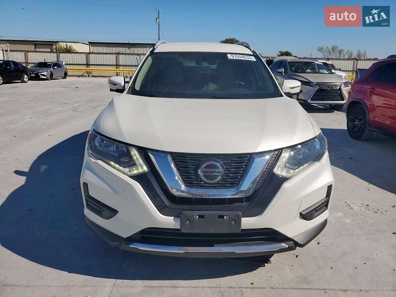 Внедорожник / Кроссовер Nissan Rogue 2018 в Киеве
