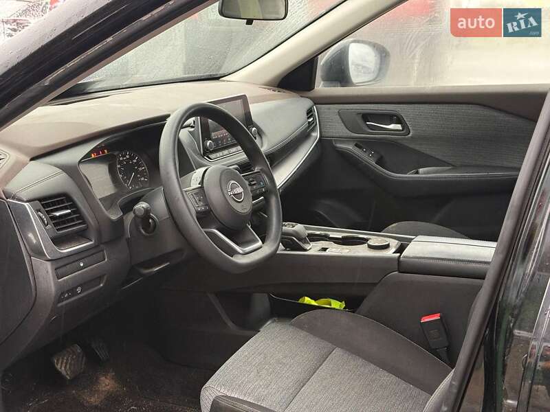 Внедорожник / Кроссовер Nissan Rogue 2023 в Львове