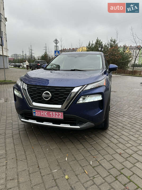 Внедорожник / Кроссовер Nissan Rogue 2021 в Ивано-Франковске