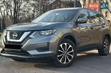 Внедорожник / Кроссовер Nissan Rogue 2016 в Днепре