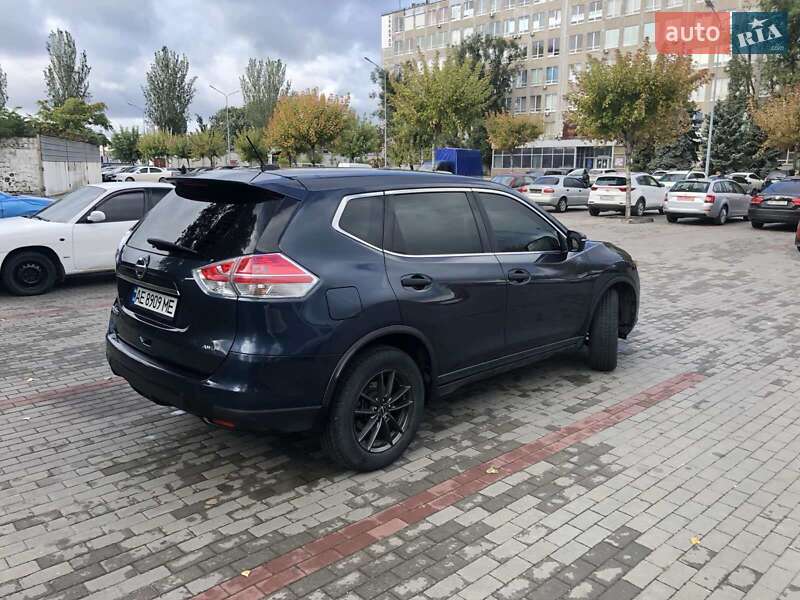 Внедорожник / Кроссовер Nissan Rogue 2016 в Днепре