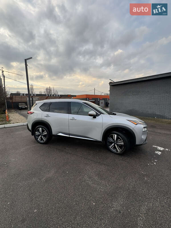 Внедорожник / Кроссовер Nissan Rogue 2021 в Харькове